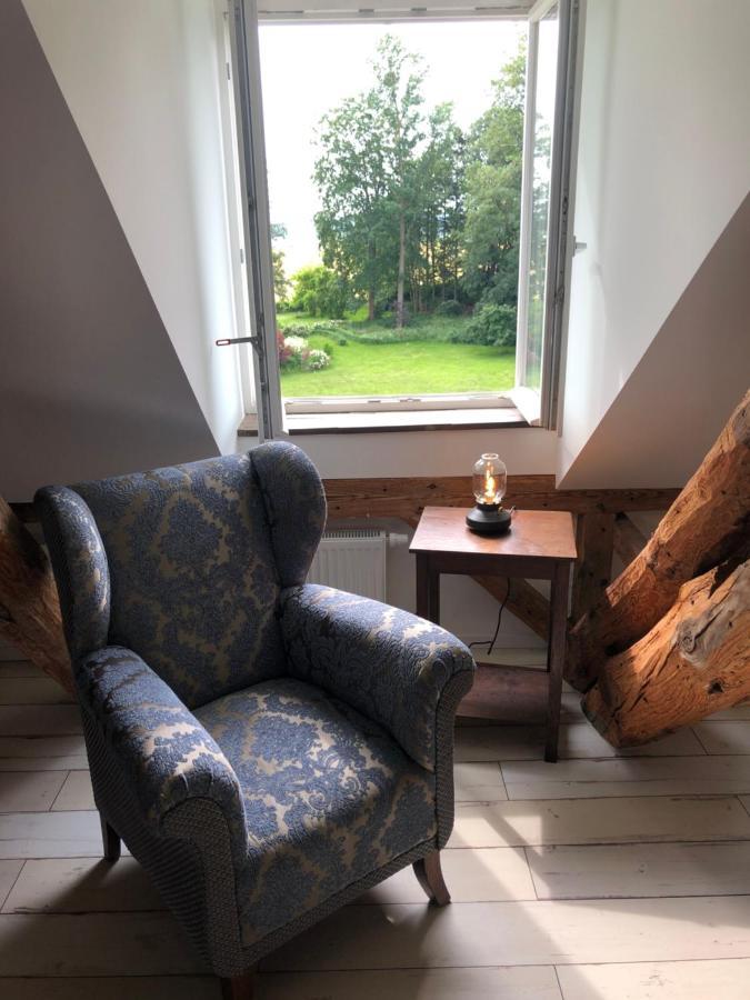 Schloss Lelkendorf Apartment Ulrichshusen Maisonette Fewo Mecklenburger Seenplatte Mit Dachterrasse Naehe Ostsee Luaran gambar
